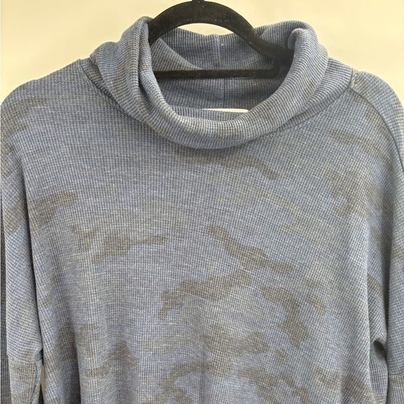 Michael Stars Blue Evereve Marcy Camo Print Thermal Tunic Top Womens Medium - Picture 4 of 12